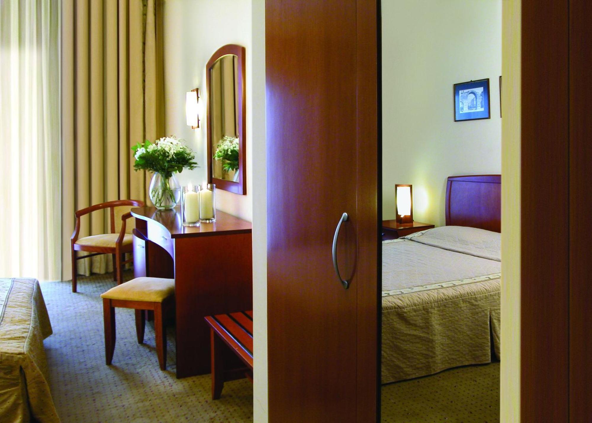 Ambassador Hotel Thessaloniki Plagiarion Luaran gambar